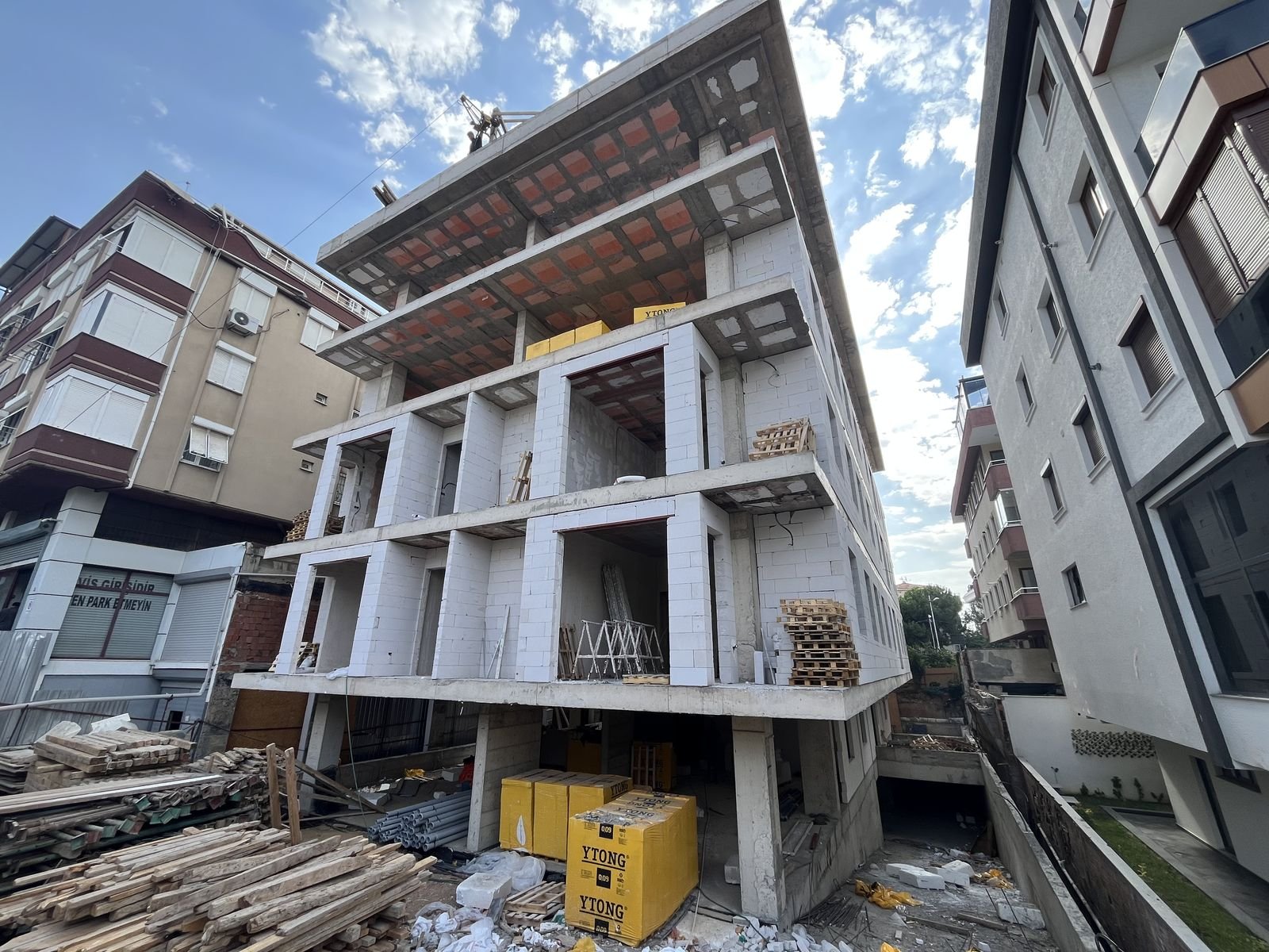 Ali Özhamurkar Apartmanı — 