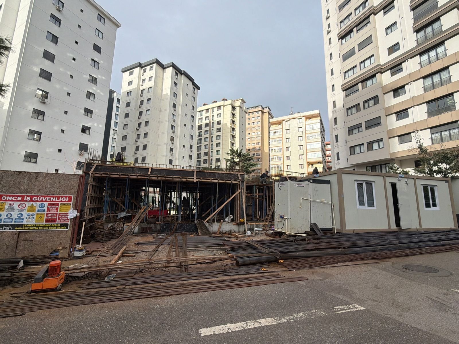 Demir Apartmanı — 