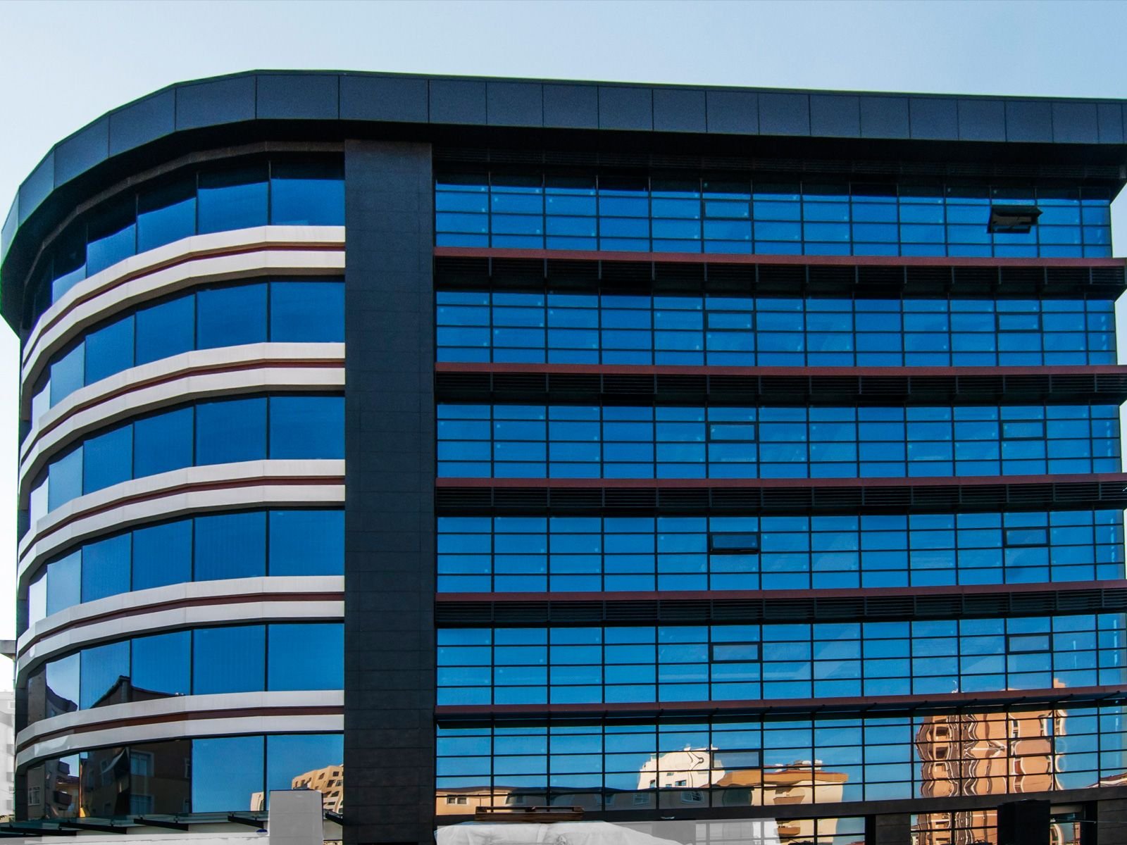Dgs Plaza — 
