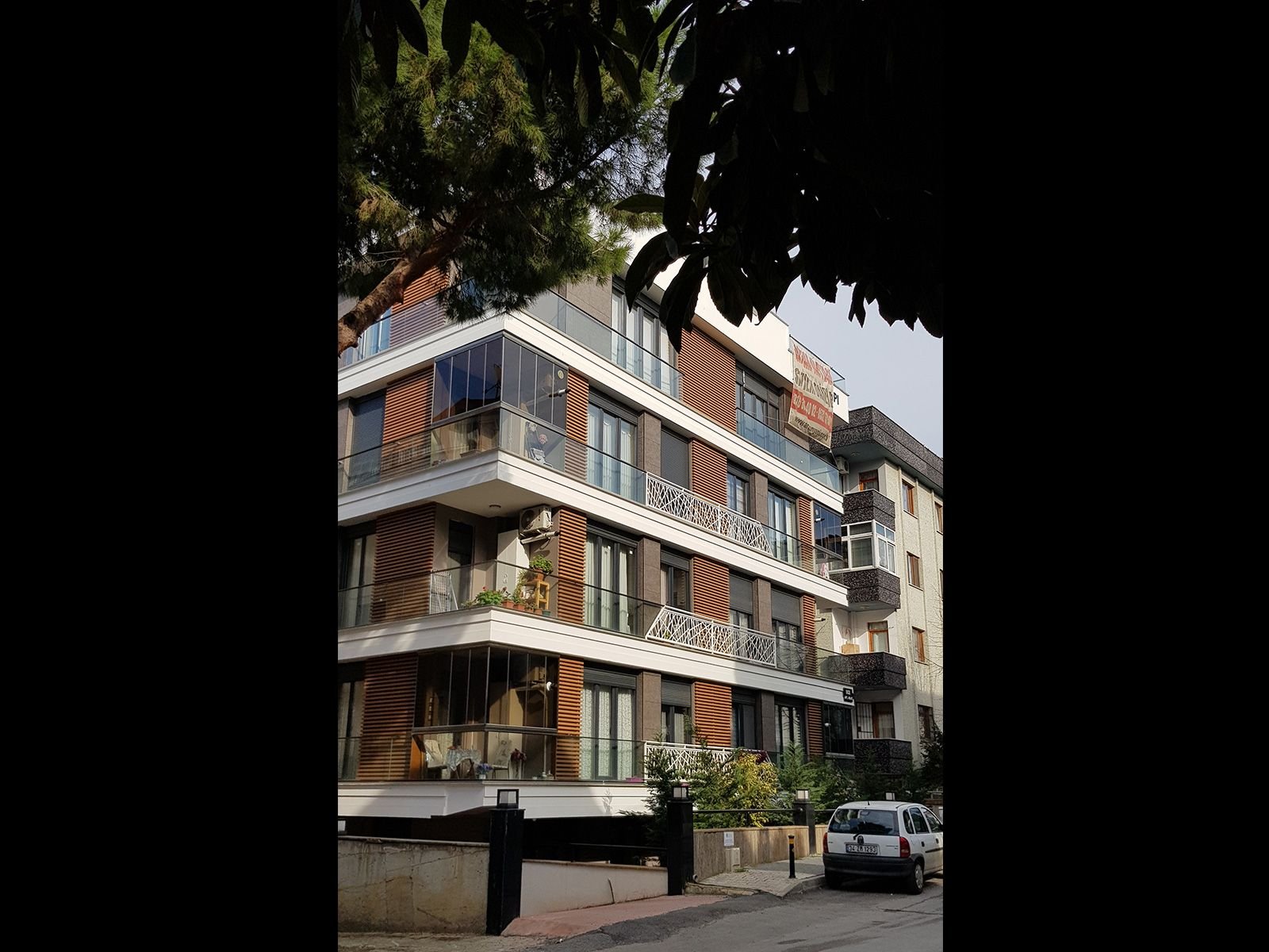 Ece Apartmanı — 