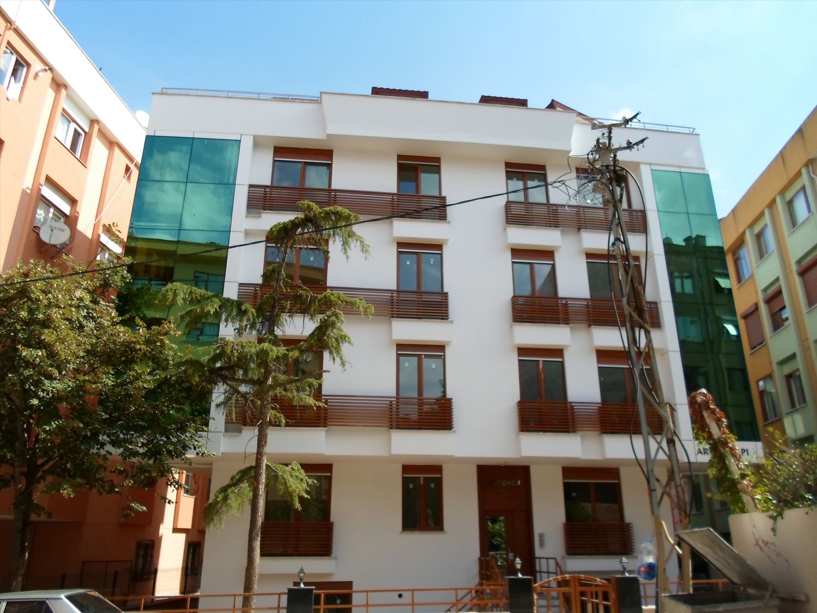 Küçükyalı Orhunsu Apartmanı — 