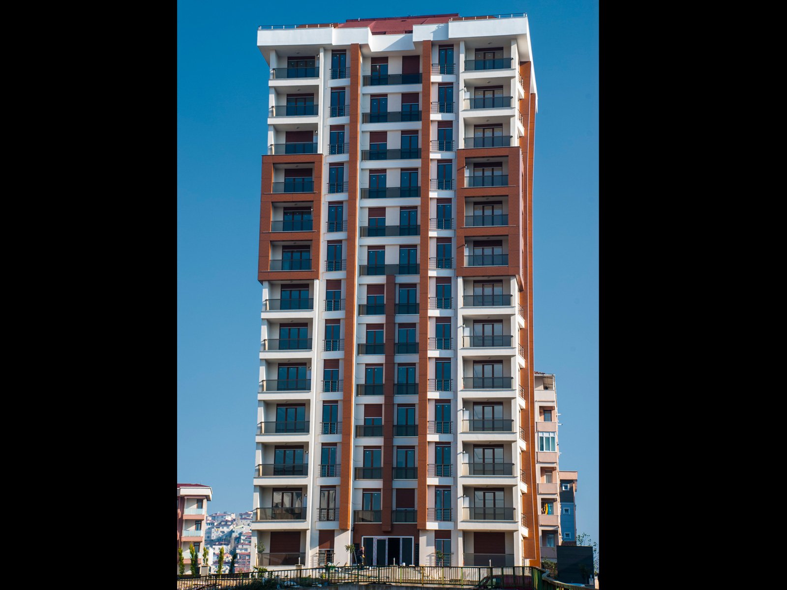 Maltepe Demır Apartmanı — 