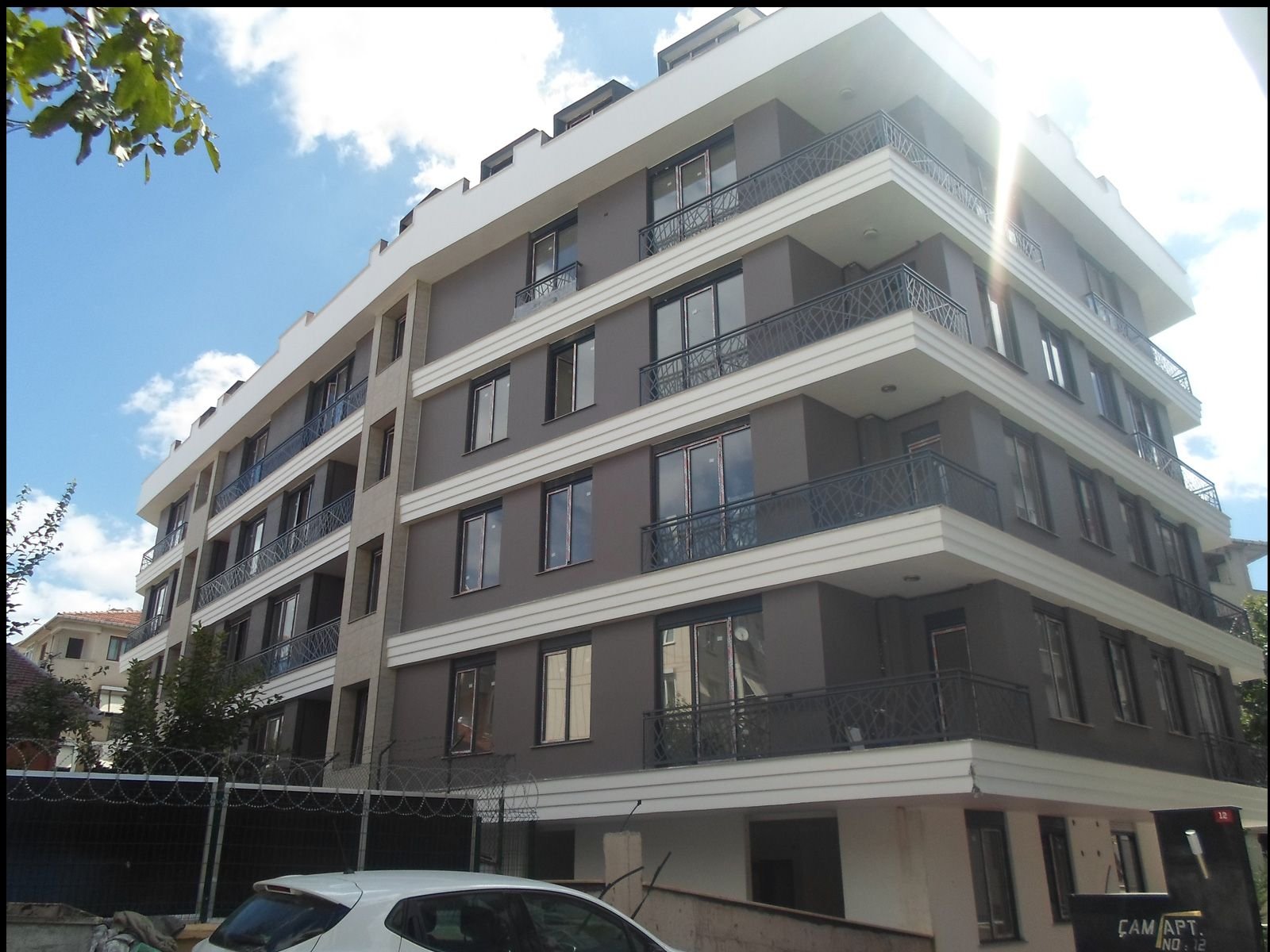 Mete Apartmanı — 
