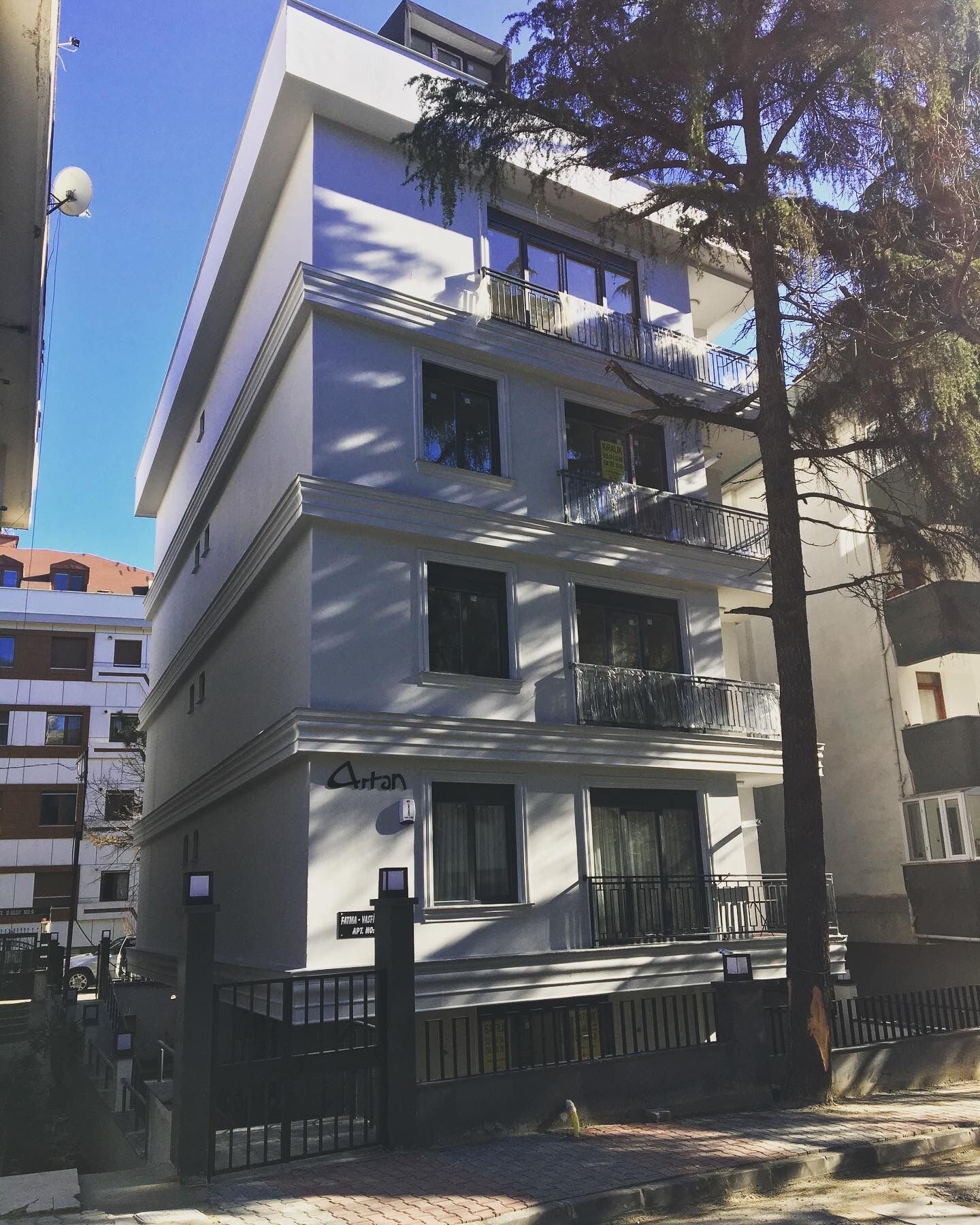 Öğretmen Vasfi Fatma Bingöl Apartmanı — 