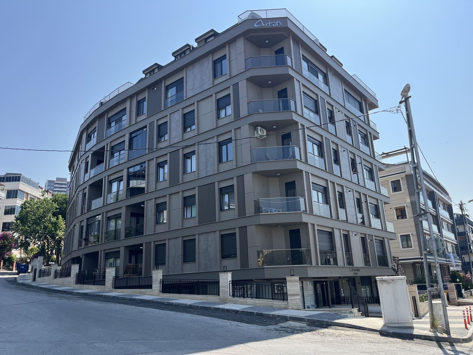 Özipek Apartmanı — 