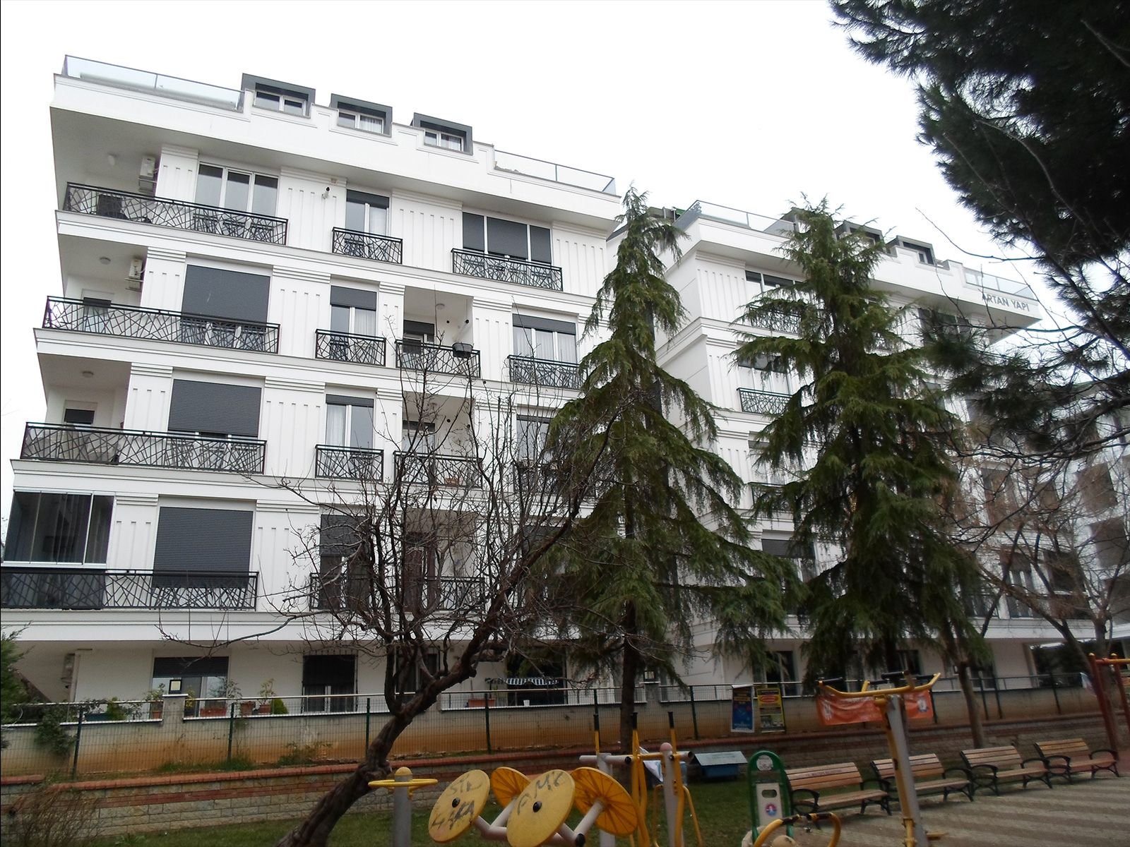 Remzi Bey Apartmanı — 