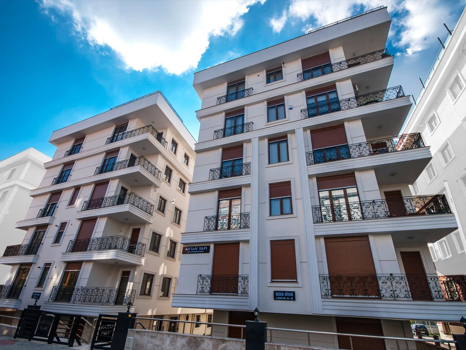 Sezer Sitesi A Blok B Blok — 