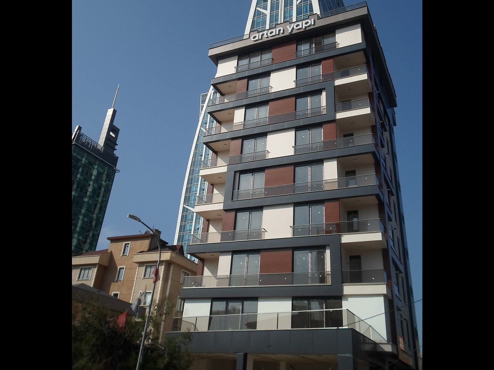 Varlı Apartmanı — 
