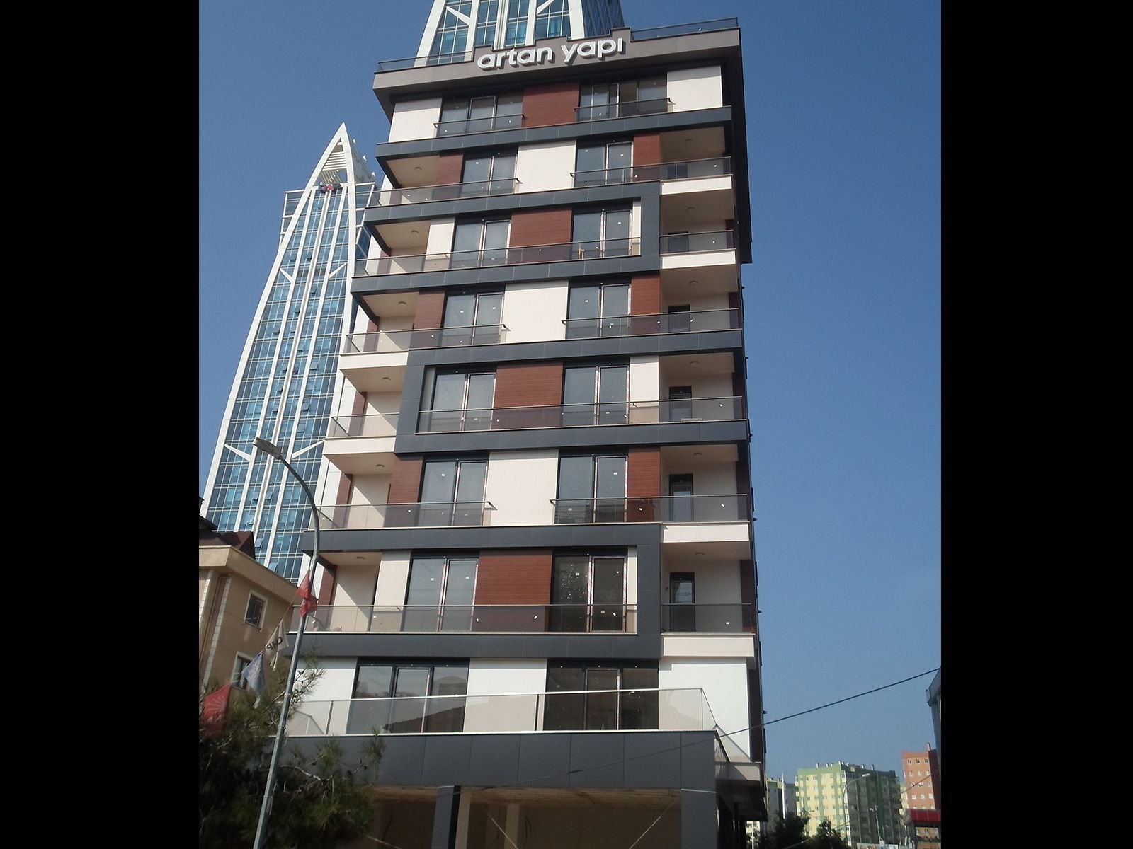 Varlı Apartmanı — 